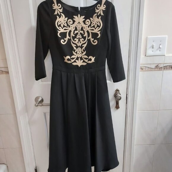 Ted Baker Embroidered Modest Black Midi Dress - Picture 2 of 8
